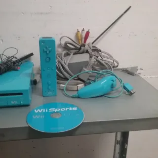 Nintendo Wii Azzurra + Wii Sports