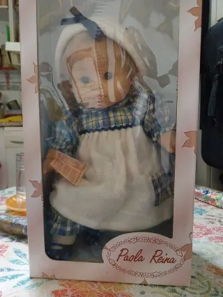 Muñeca Paola Reina Mónica Bebé