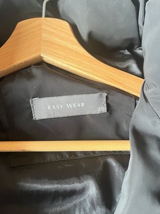 Chaquetón de plumas negro