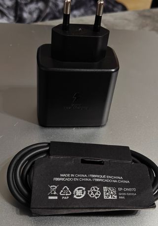 Cargador compartible Samsung 45W USB-C PD Negro