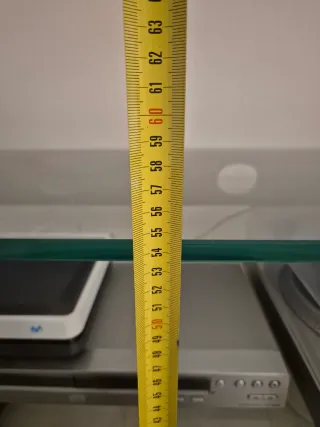 Mesa TV cristal y metal con ruedas