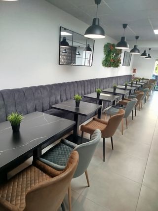 Sofá de restaurante tapizado