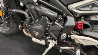 Triumph Street Triple 765 R Blanca