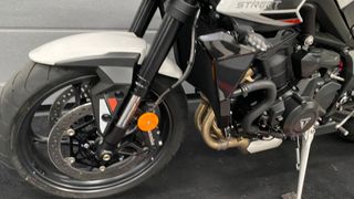 Triumph Street Triple 765 R Blanca