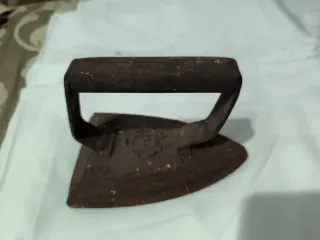 Planchas antiguas de hierro (3 unidades)