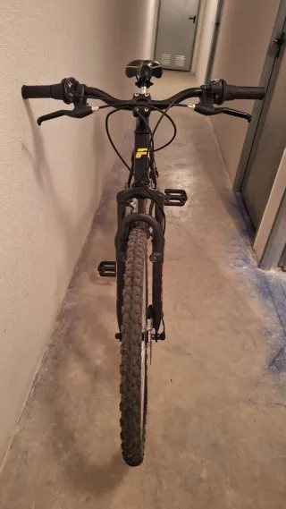 Bicicleta RUNFIT Negra y Amarilla