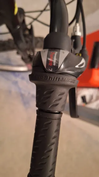 Bicicleta RUNFIT Negra y Amarilla