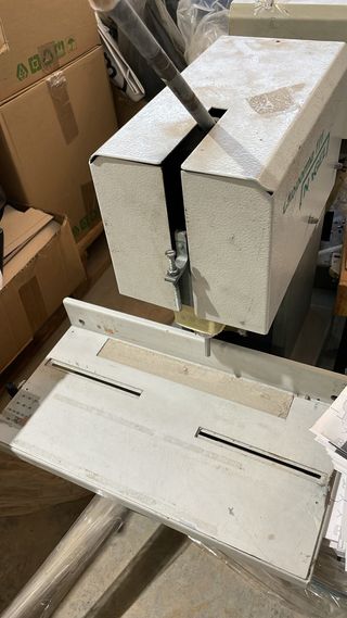 Taladro papel broca hueca