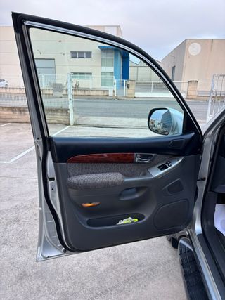 Toyota Land Cruiser 2004