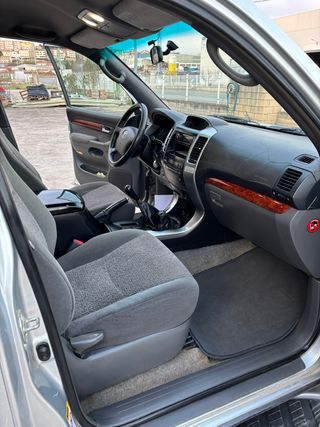 Toyota Land Cruiser 2004