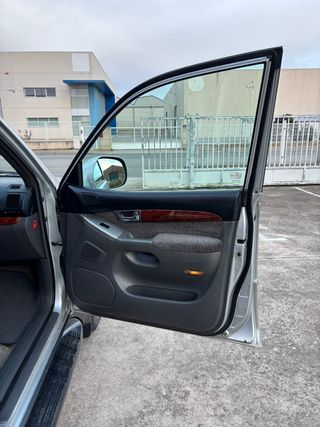 Toyota Land Cruiser 2004