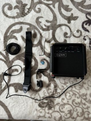 Amplificador guitarra OQAN + Accesorios