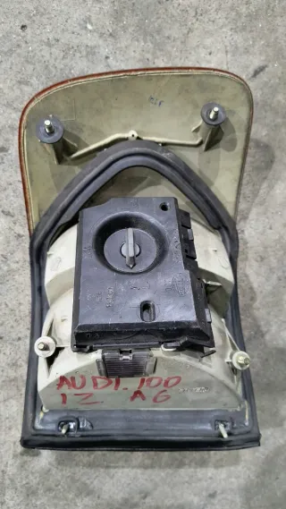 Piloto Trasero Izquierdo Audi 100 Berlina C4