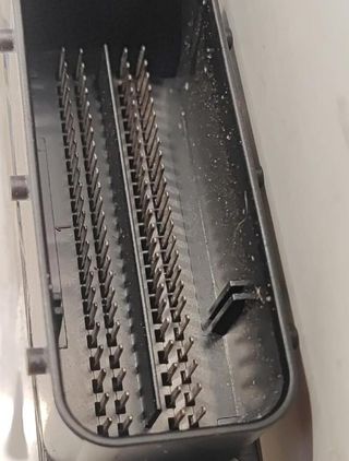 Bmw 305178 centralita motor uce 0281030980 serie 1