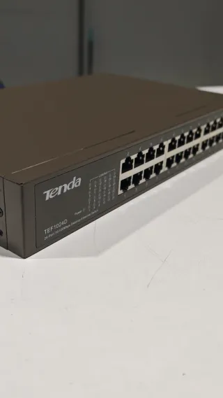 Switch Tenda 24 Puertos Ethernet TEP1024D
