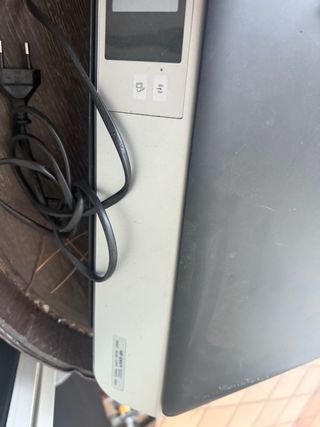 Impresora HP envy 5532 Negra y Plateada