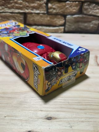 Figura Iron Man Titan Hero Series Marvel