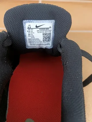 Zapatillas Nike Negras y Naranjas