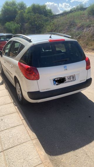 Peugeot 207 2011