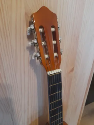 Guitarra Rocio N°C7N, pequeña