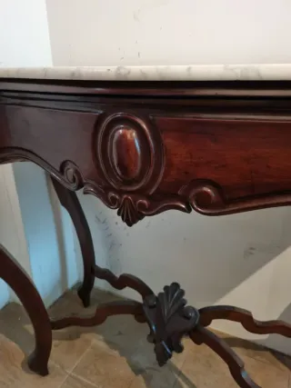 Consola clásica madera y mármol