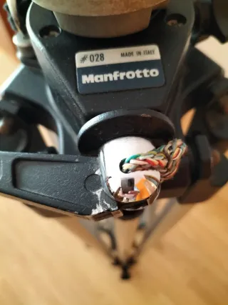 Trípode Manfrotto 028 sin cabeza