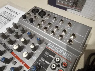 Console mixer con effetti Phonic AM105FX NEW