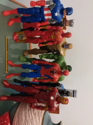 Figuras Superhéroes Marvel tamaño VC grande