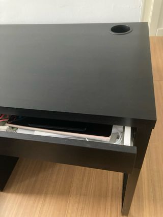 Escritorio IKEA Micke Negro/Marrón