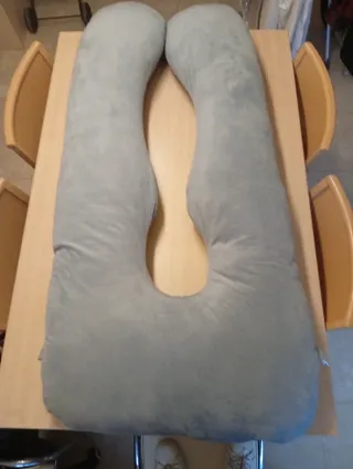 Cojín Embarazada Gris