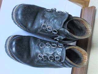 Botas de Montaña Negras