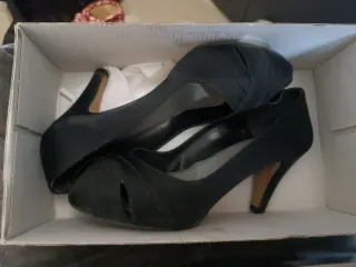 Zapatos de salón negros tacón talla 36 sin marca