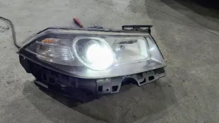 Faro Derecho Renault Megane II Xenon