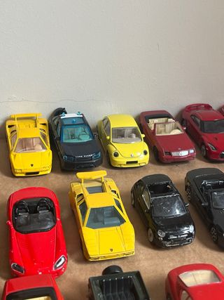 Lotto 18 macchine 1/43