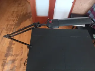 Lámpara de escritorio ajustable