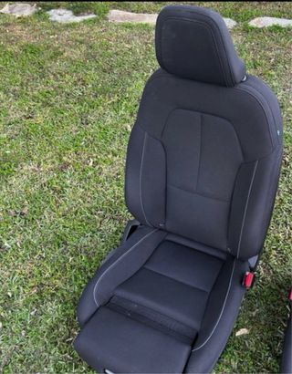 Asientos delanteros Volvo XC40