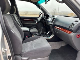 Toyota Land Cruiser 3p Auto. Techo.