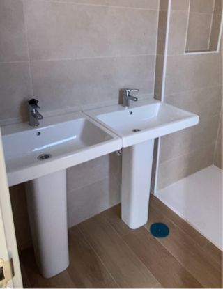 2 Lavabos Roca de Pie Nuevos