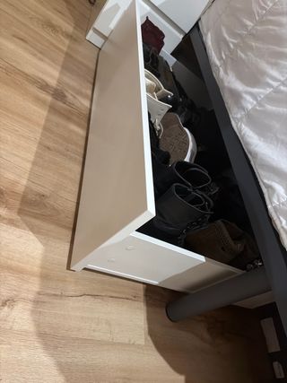 Cajones con ruedas metálicos y de madera (2)