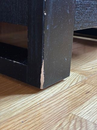 Mesita de noche negra