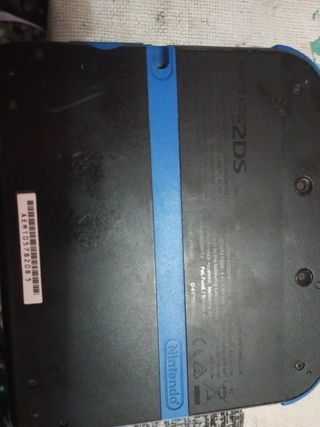 Nintendo 2DS Negra y Azul