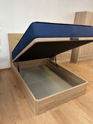 CANAPÉS Y COLCHONES