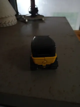 Taxi Antiguo Amarillo