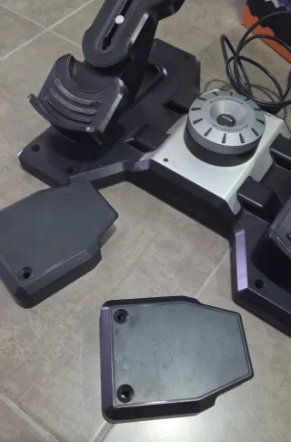 Pedales Timón Saitek Pro Flight