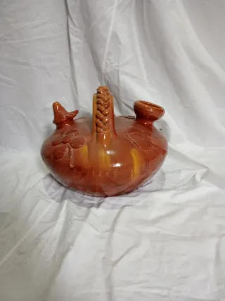 Botijo de cerámica artesanal