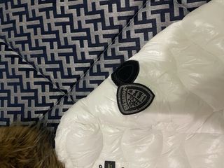 Blauer Chaqueta Blanca Mujer con Capucha