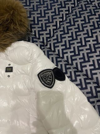 Blauer Chaqueta Blanca Mujer con Capucha