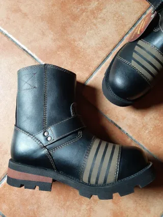Botas de moto cuero negras