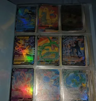 Álbum Pokémon con más de 90 cartas