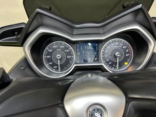 Yamaha X-MAX 125